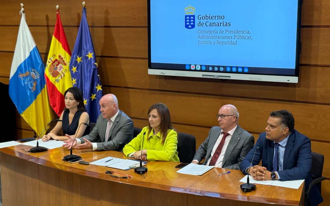 Juan Antonio Rodríguez, presidente del Consejo Canario de Colegios de Abogados, participa en las jornadas conmemorativas del aniversario de la Ley Orgánica 1/2018, de 5 de noviembre