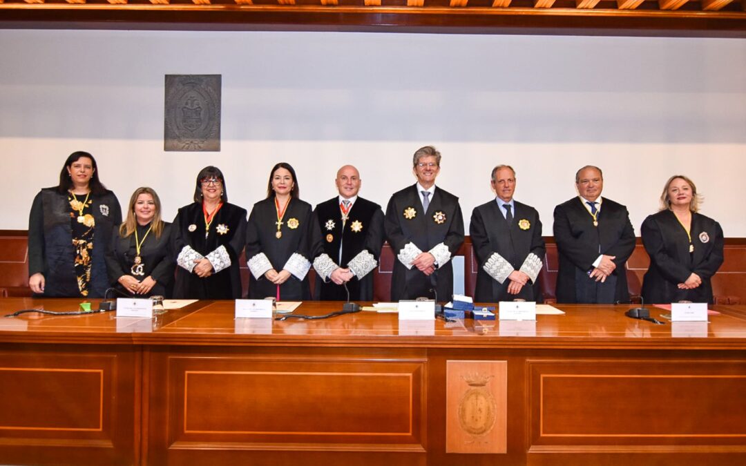 Carlos Enrique Viña Romero, nuevo presidente del Consejo Canario de Colegios de Abogados